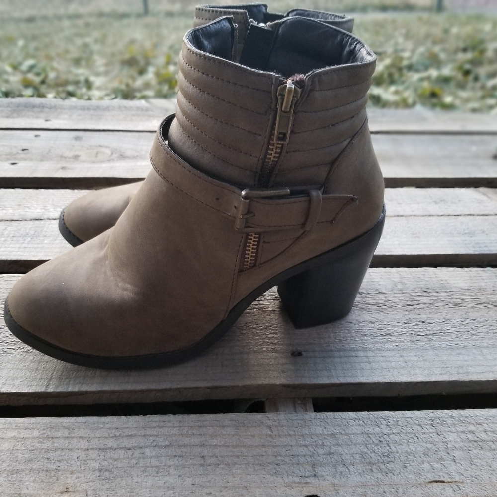 🔥5for25$🔥 Twisted heeled Boots